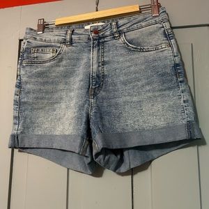 Women’s H&M Acid Denim Wash Short Size 6